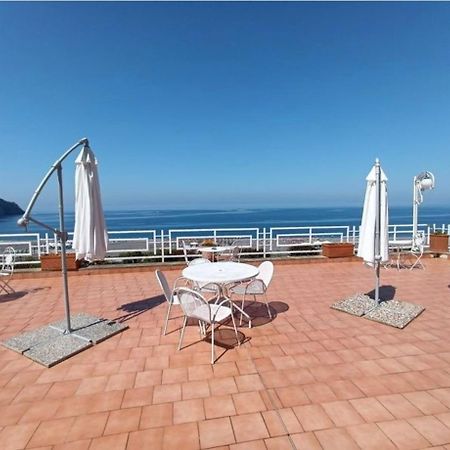 Appartamento Nel Fabbricato Denominato Il Castello Praia a Mare Exterior photo