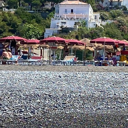 Appartamento Nel Fabbricato Denominato Il Castello Praia a Mare Exterior photo