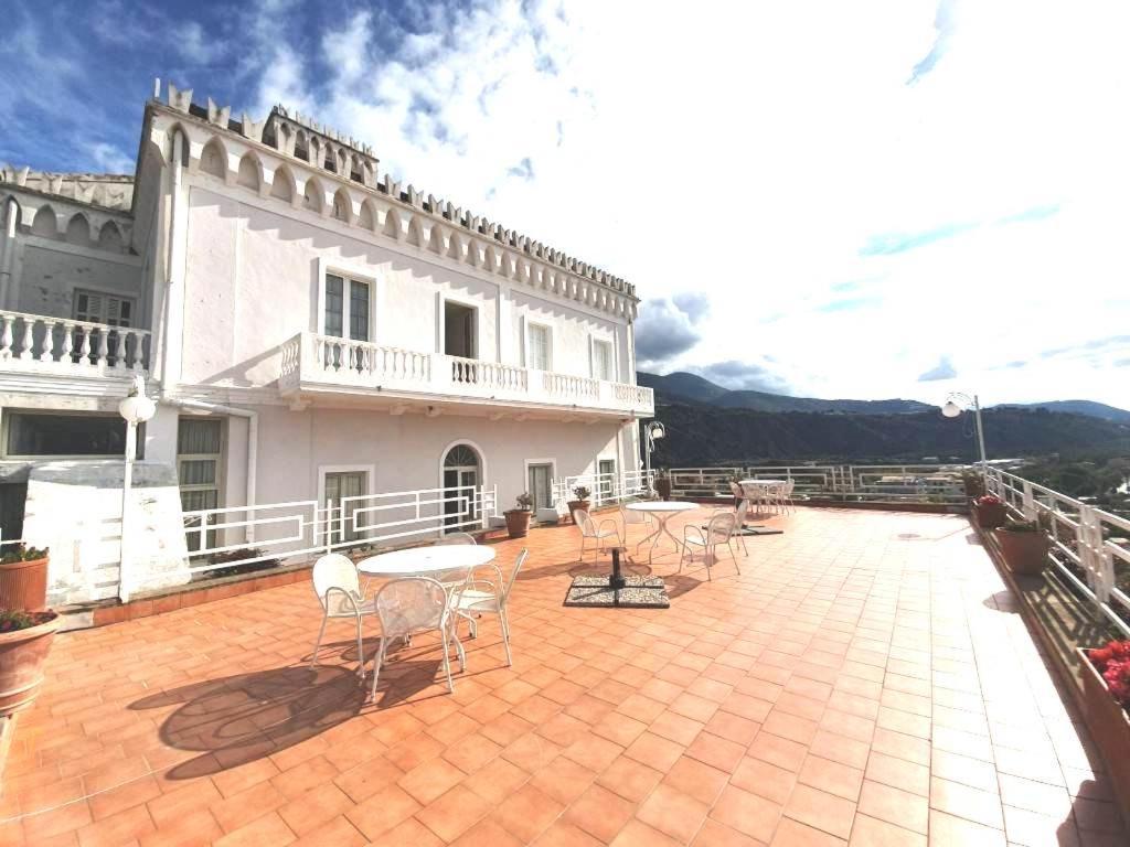 Appartamento Nel Fabbricato Denominato Il Castello Praia a Mare Exterior photo