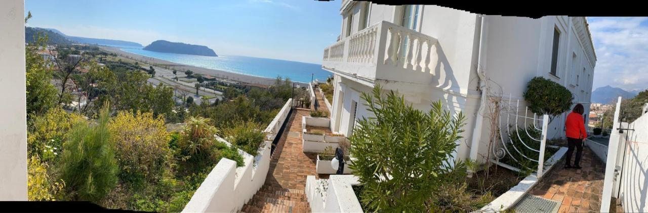 Appartamento Nel Fabbricato Denominato Il Castello Praia a Mare Exterior photo