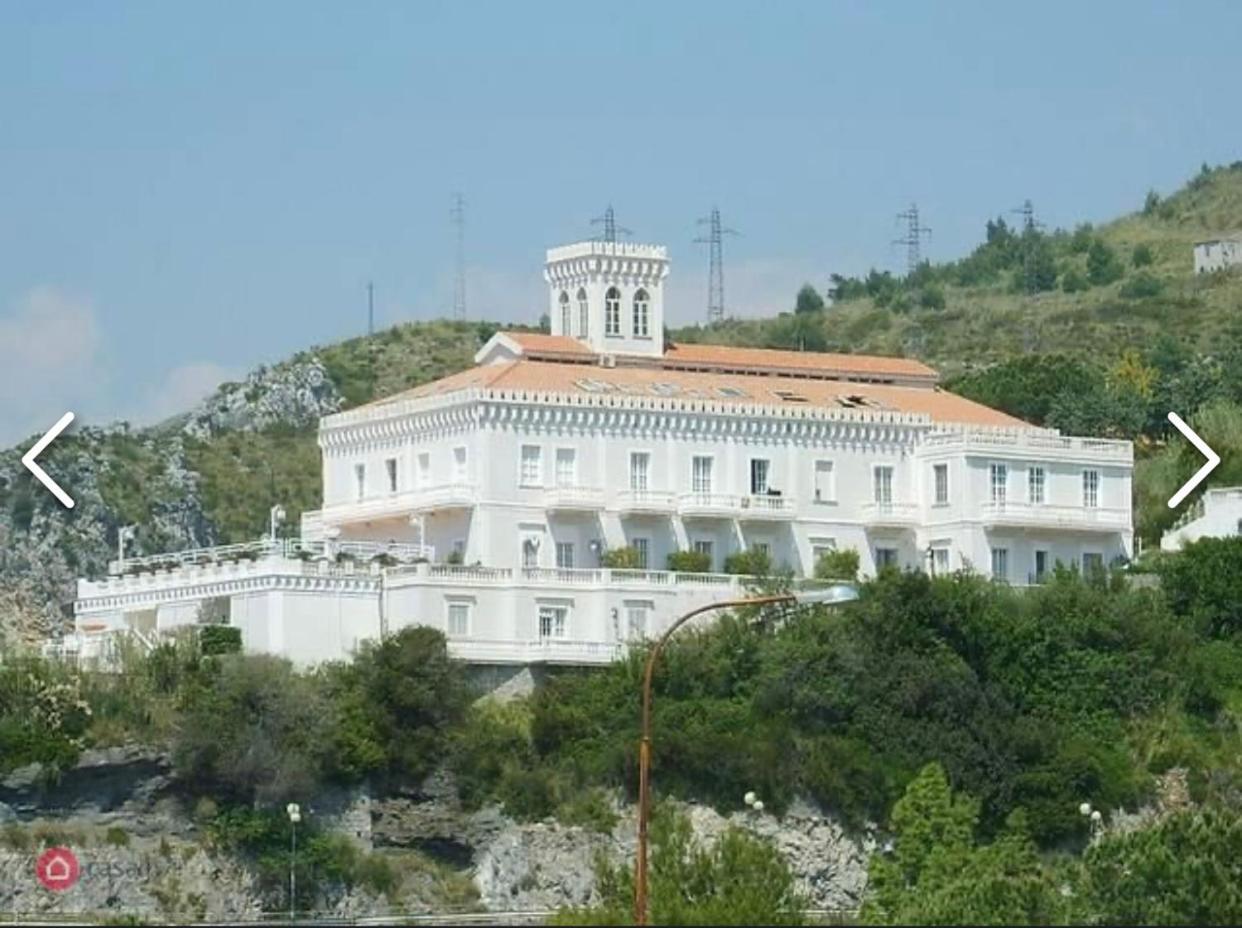 Appartamento Nel Fabbricato Denominato Il Castello Praia a Mare Exterior photo